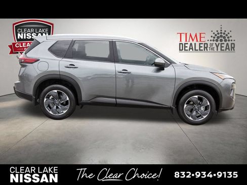 Certified 2026 Nissan Rogue SV w/ SV Premium Package FWD image 8