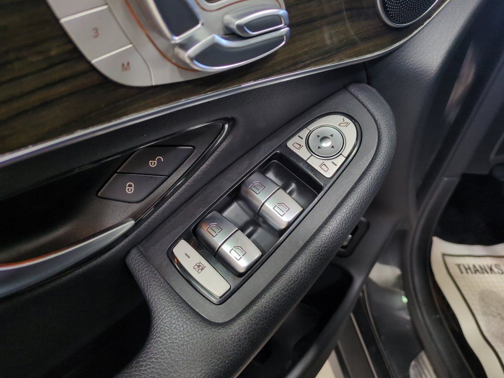 Used 2020 Mercedes-Benz GLC 300 4MATIC image 20