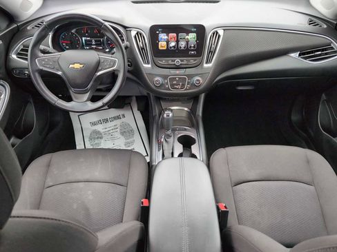 Used 2018 Chevrolet Malibu LT image 19