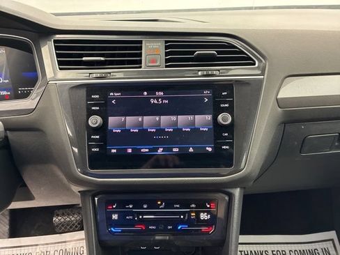 Used 2024 Volkswagen Tiguan SE AWD/4WD image 8