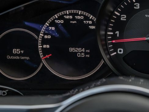 Used 2018 Porsche Panamera 4 w/ Sport Chrono Package image 22