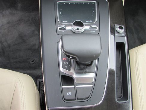 Used 2018 Audi Q5 Prestige AWD/4WD image 28