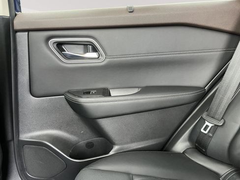 Certified 2023 Nissan Rogue Platinum w/ Platinum Premium Package AWD/4WD image 15