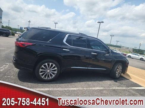 Used 2023 Chevrolet Traverse Premier FWD image 10