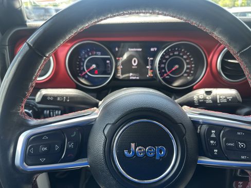 Used 2022 Jeep Wrangler Unlimited Rubicon w/ LED Lighting Group image 41