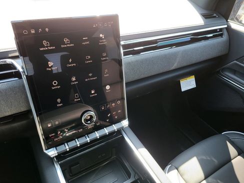 New 2026 GMC Sierra EV Elevation image 8