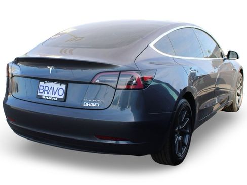Used 2020 Tesla Model 3 Long Range image 4