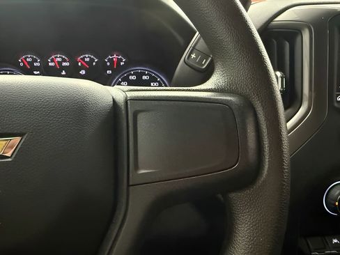 Used 2023 Chevrolet Silverado 1500 Custom image 18
