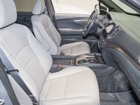 Used 2023 Honda Passport EX-L image 15