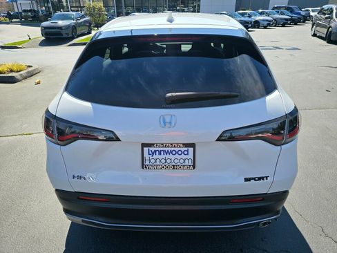 Certified 2024 Honda HR-V Sport image 5