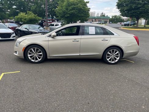 Used 2013 Cadillac XTS Luxury AWD/4WD image 4