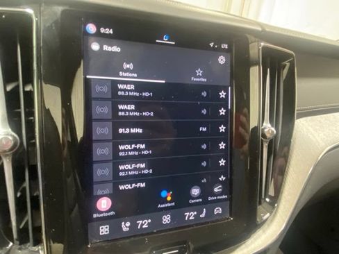 Certified 2025 Volvo XC60 B5 Ultra AWD/4WD image 21