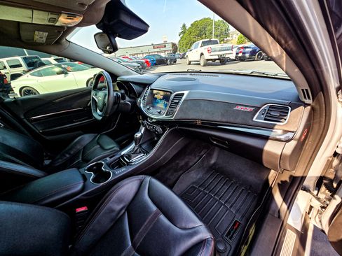 Used 2014 Chevrolet SS image 13