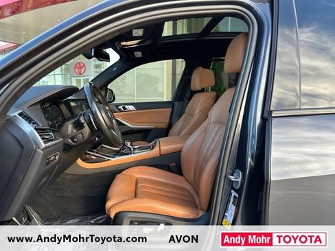 Used 2021 BMW X7 M50i w/ Dynamic Handling Package AWD/4WD image 10
