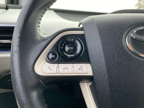 Used 2017 Toyota Prius Four Touring image 29