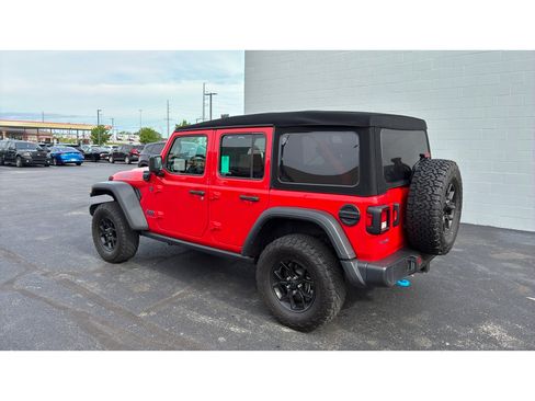 Used 2024 Jeep Wrangler Unlimited AWD/4WD image 4