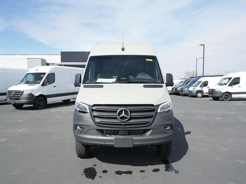 New 2026 Mercedes-Benz Sprinter 2500 image 2