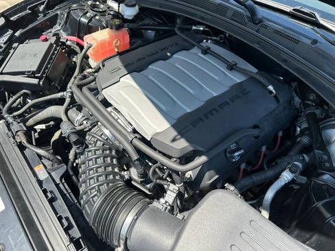 Used 2016 Chevrolet Camaro SS RWD image 22