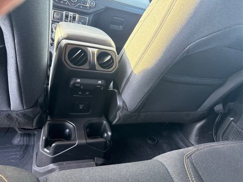 Used 2024 Jeep Gladiator Sport image 20