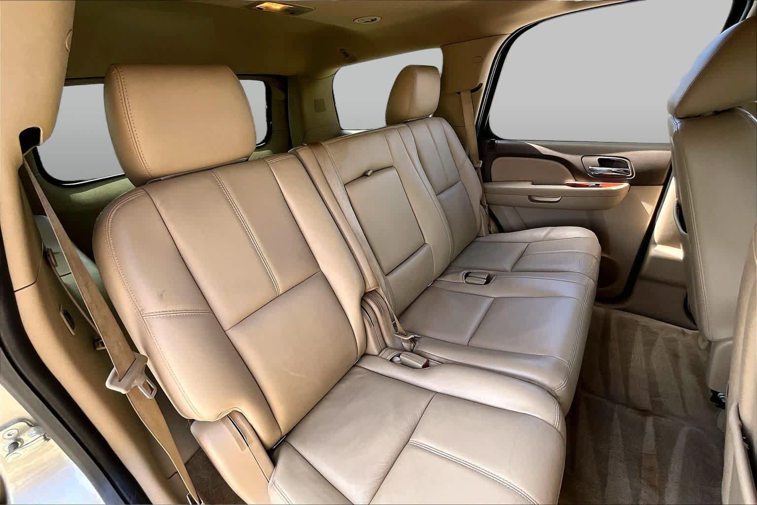 Used 2013 Chevrolet Tahoe LT RWD image 18