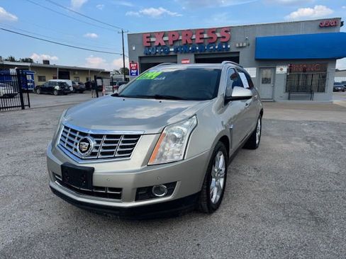 Used 2015 Cadillac SRX Performance image 2
