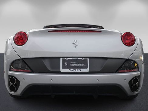 Used 2010 Ferrari California image 4