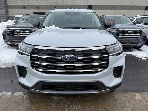 New 2026 Ford Explorer Active image 2