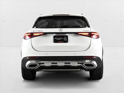 New 2025 Mercedes-Benz GLC 350e 4MATIC image 4