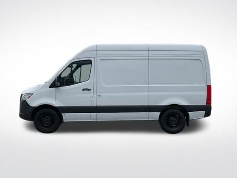 Used 2025 Mercedes-Benz Sprinter 2500 image 4