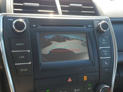 Used 2016 Toyota Camry LE FWD image 27