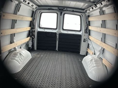 Used 2024 Chevrolet Express 2500 w/ Driver Convenience Package image 25