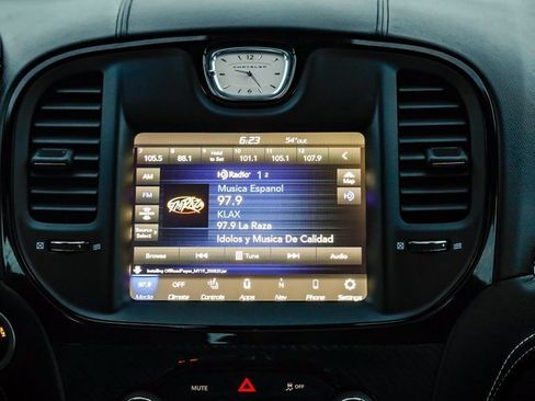 Used 2023 Chrysler 300 C image 15