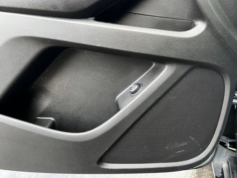 Used 2023 Chevrolet Traverse LT w/ Midnight/Sport Edition image 14