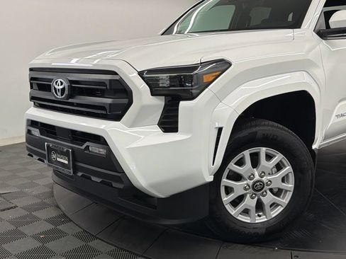 Used 2026 Toyota Tacoma SR5 AWD/4WD image 11