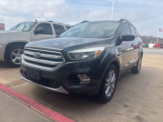Used 2018 Ford Escape SE video 1