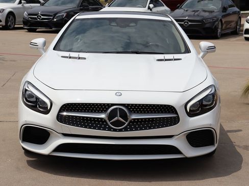 Used 2017 Mercedes-Benz SL 550 w/ Driver Assistance Package image 38