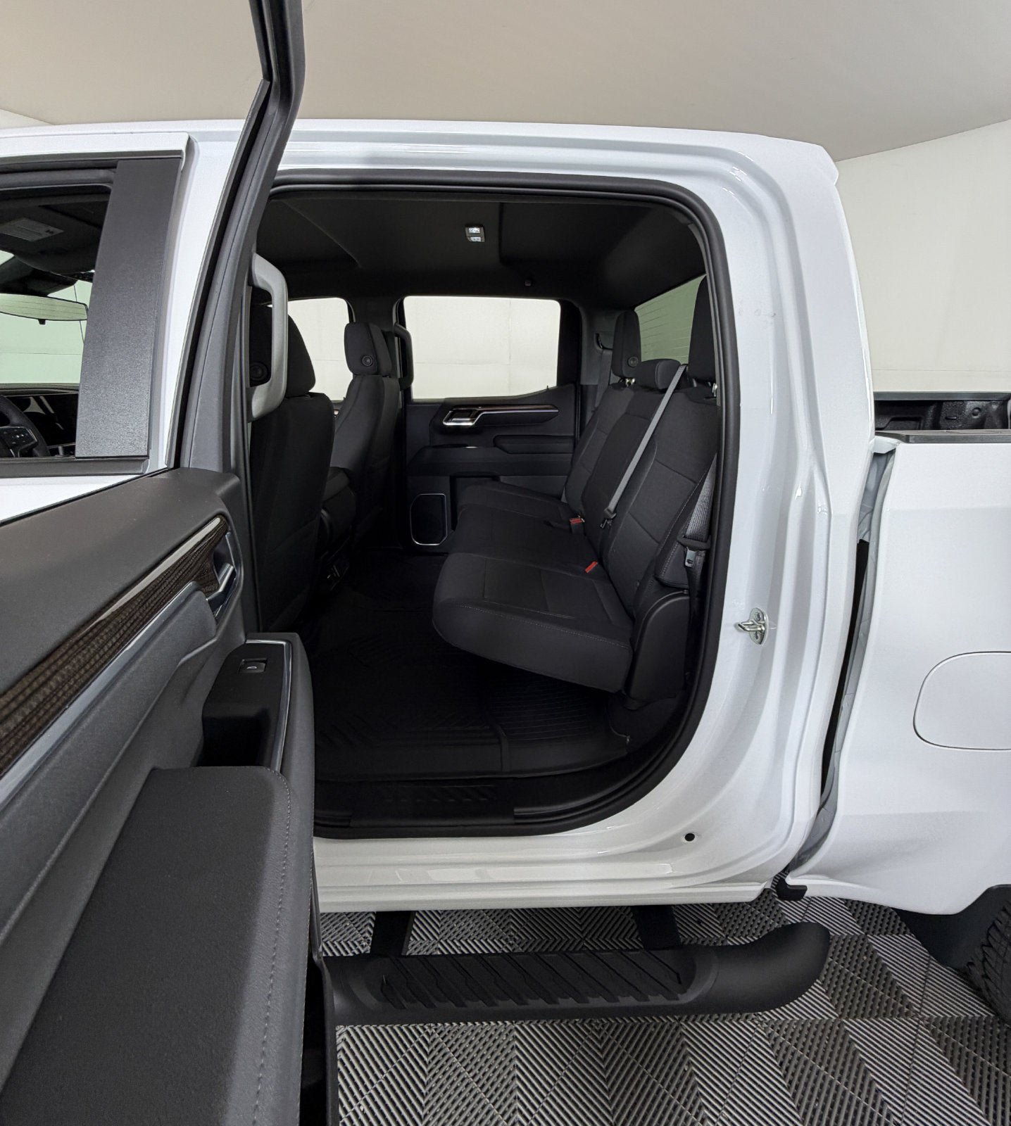 New 2026 Chevrolet Silverado 1500 RST w/ RST Select Package RWD image 7