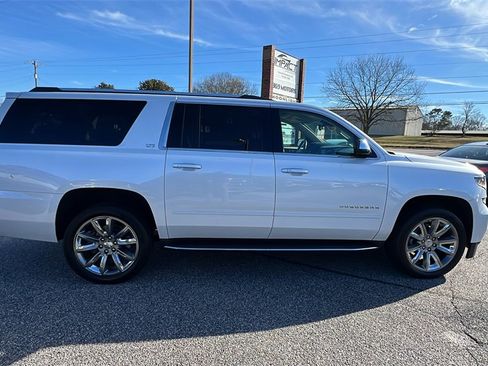 Used 2016 Chevrolet Suburban LTZ image 4