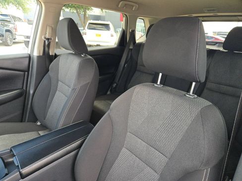 Used 2025 Nissan Rogue SV FWD image 9