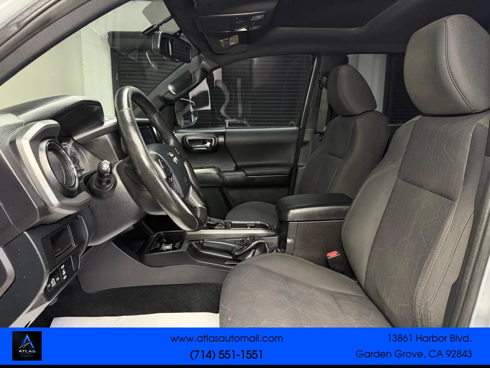 Used 2016 Toyota Tacoma TRD Off-Road w/ Premium & Technology Package RWD image 23