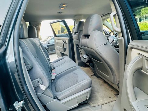 Used 2013 Chevrolet Traverse LS FWD image 19