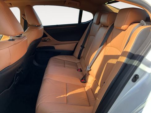 Used 2025 Lexus ES 350 Ultra Luxury image 13
