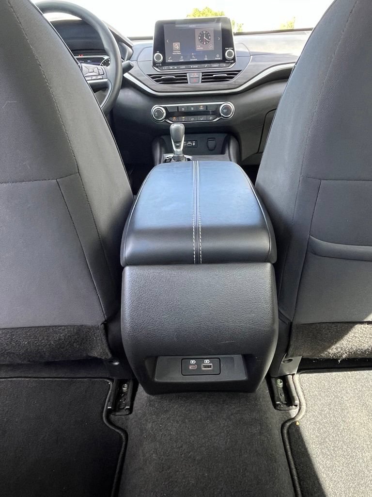 Used 2025 Nissan Altima 2.5 SV AWD/4WD image 24