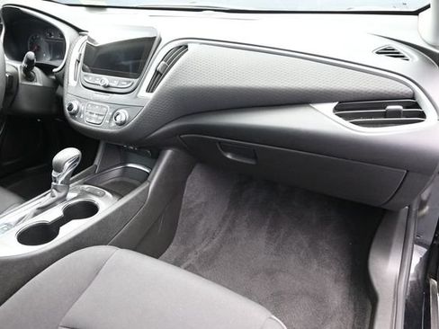 Used 2024 Chevrolet Malibu LT FWD image 32
