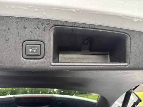 Used 2024 GMC Terrain AT4 w/ LPO, Floor Liner Package AWD/4WD image 11