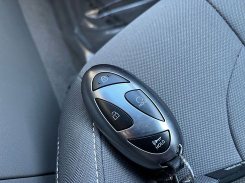 Used 2025 Hyundai Elantra SEL image 22