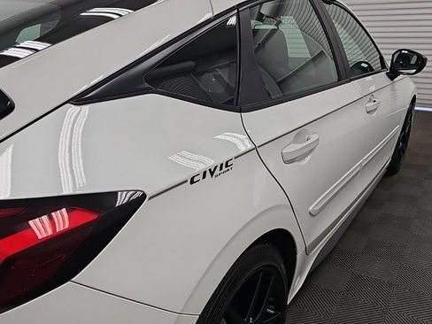 Used 2024 Honda Civic Sport image 10