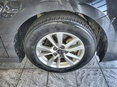 Used 2025 Toyota Camry LE image 10