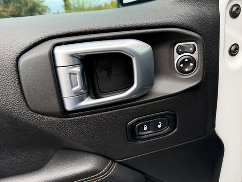 Certified 2022 Jeep Wrangler Unlimited Sahara image 14