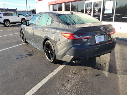 Used 2025 Toyota Camry LE image 4